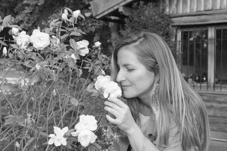 Lucía impregnándose de aromas de otoño